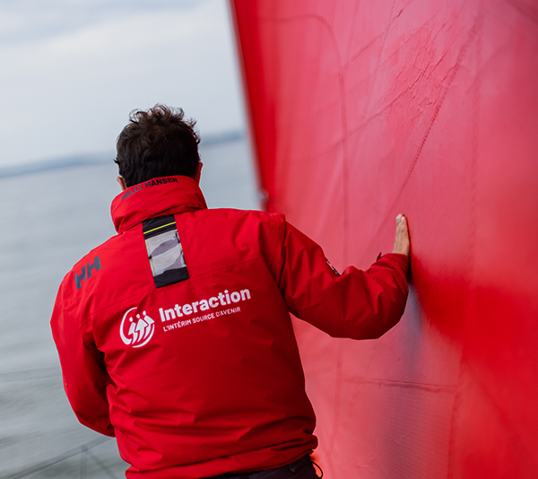 Erwan Thibouméry skipper du trimaran Interaction sur la route du rhum, pris en charge sain et sauf par les secours maritimes espagnols