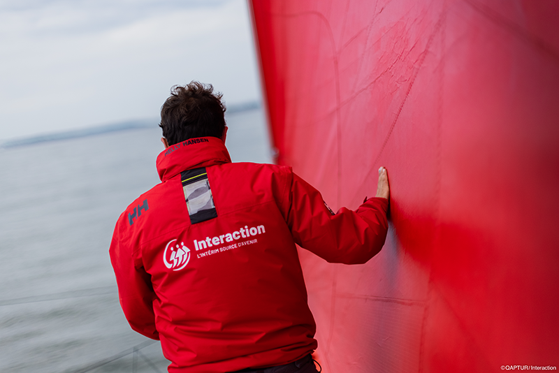 Erwan Thibouméry skipper du trimaran Interaction sur la route du rhum, pris en charge sain et sauf par les secours maritimes espagnols